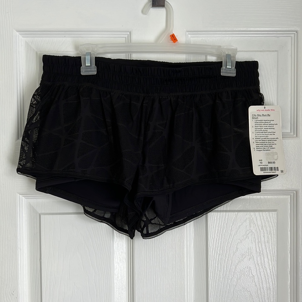 Lululemon City Sky Run By Short